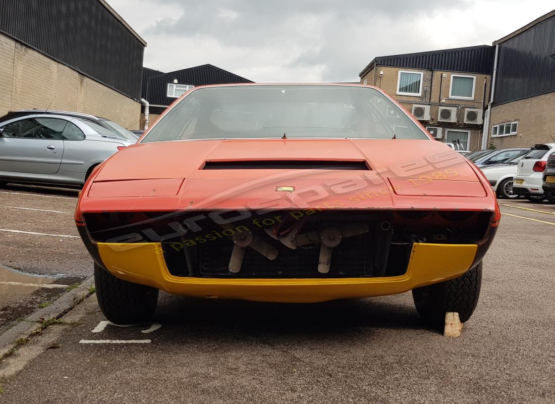 ferrari 308 gt4 dino (1976) con sconosciuto, in preparazione per lo smantellamento di #8