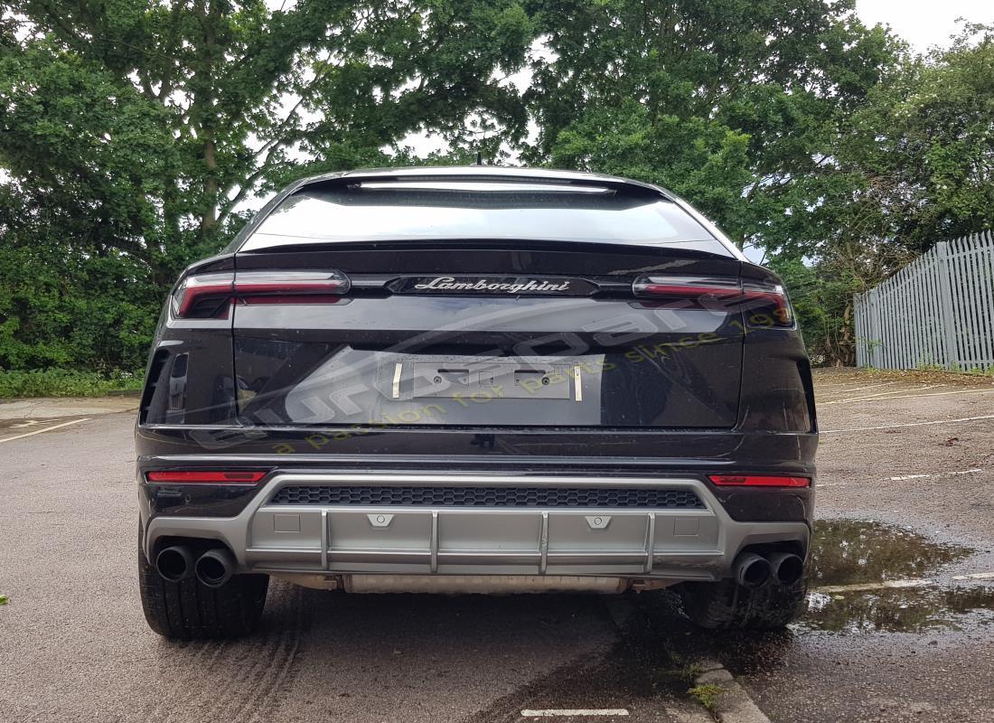 lamborghini urus (2019) con 7,805 miles, in preparazione per lo smantellamento di #4