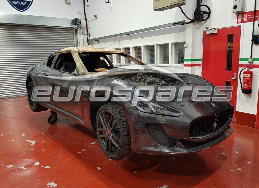 maserati granturismo mc stradale (2011) con 14,000 chilometri, in preparazione per lo smantellamento #9