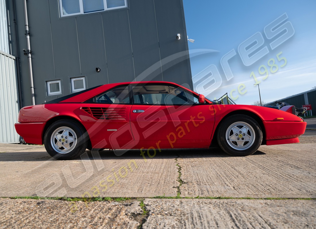 ferrari mondial 3.2 qv (1987) con 83223, in preparazione per lo smantellamento di #6