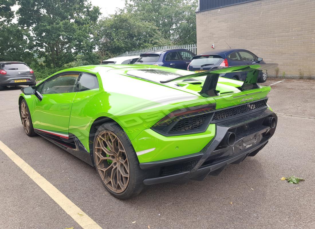 lamborghini performante coupe (2018) con 6,976 miles, in preparazione per lo smantellamento di #3