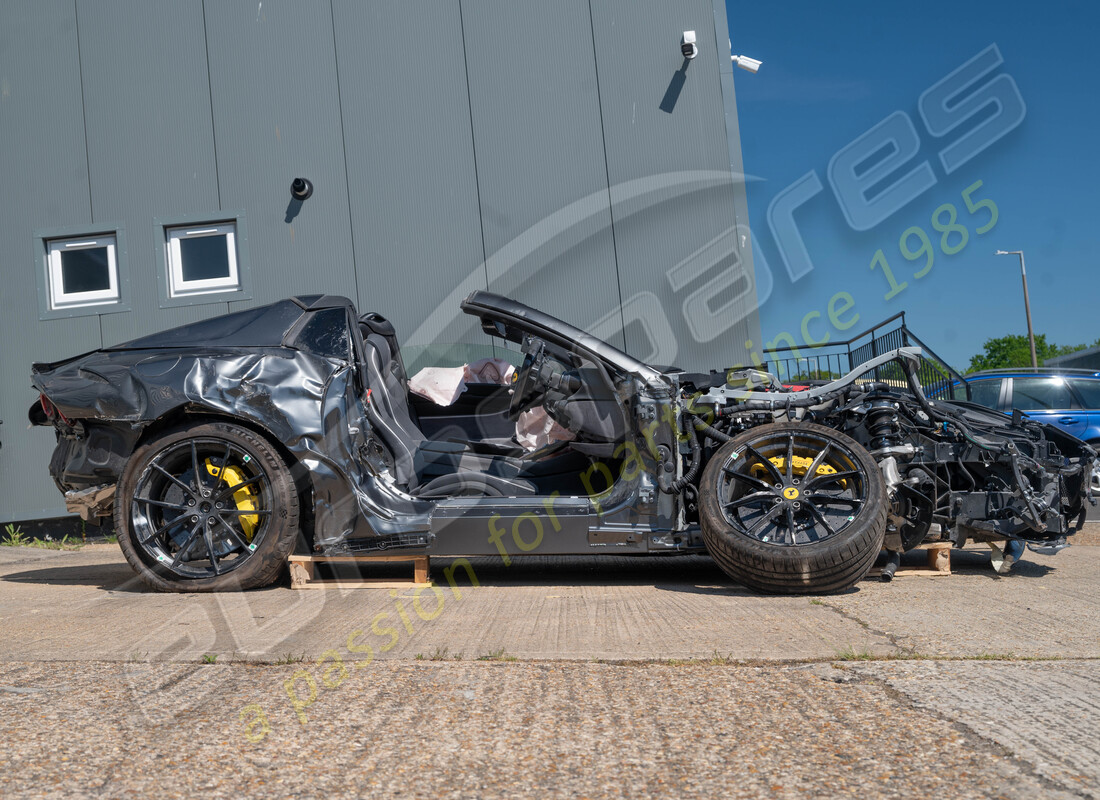 ferrari 812 gts con 620 miglia, in preparazione per lo smantellamento di #6