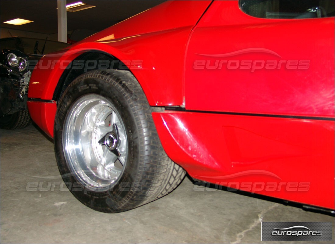 ferrari 512 bb con 15,936 miles, in preparazione per lo smantellamento di #6