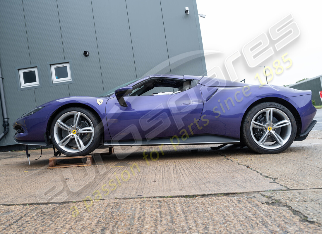 ferrari 296 gts con tbc, in preparazione per lo smantellamento #2