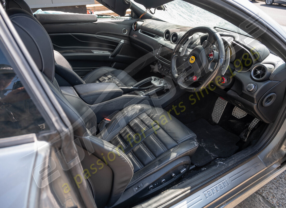 ferrari ff (rhd) con 50305, in preparazione per lo smantellamento di #9