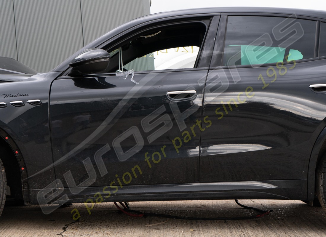 maserati grecale modena (2023) con 3233, in preparazione per lo smantellamento di #9