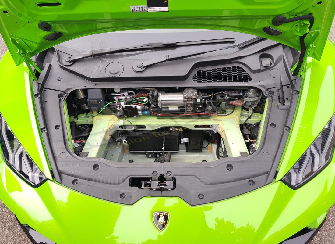 lamborghini 2018 (performante coupe) con 6,976 miles, in preparazione per lo smantellamento di #14