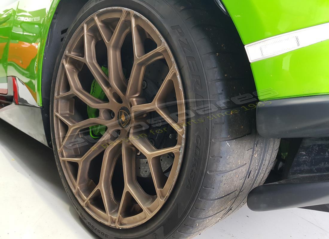 lamborghini performante coupe (2018) con 6,976 miles, in preparazione per lo smantellamento di #16