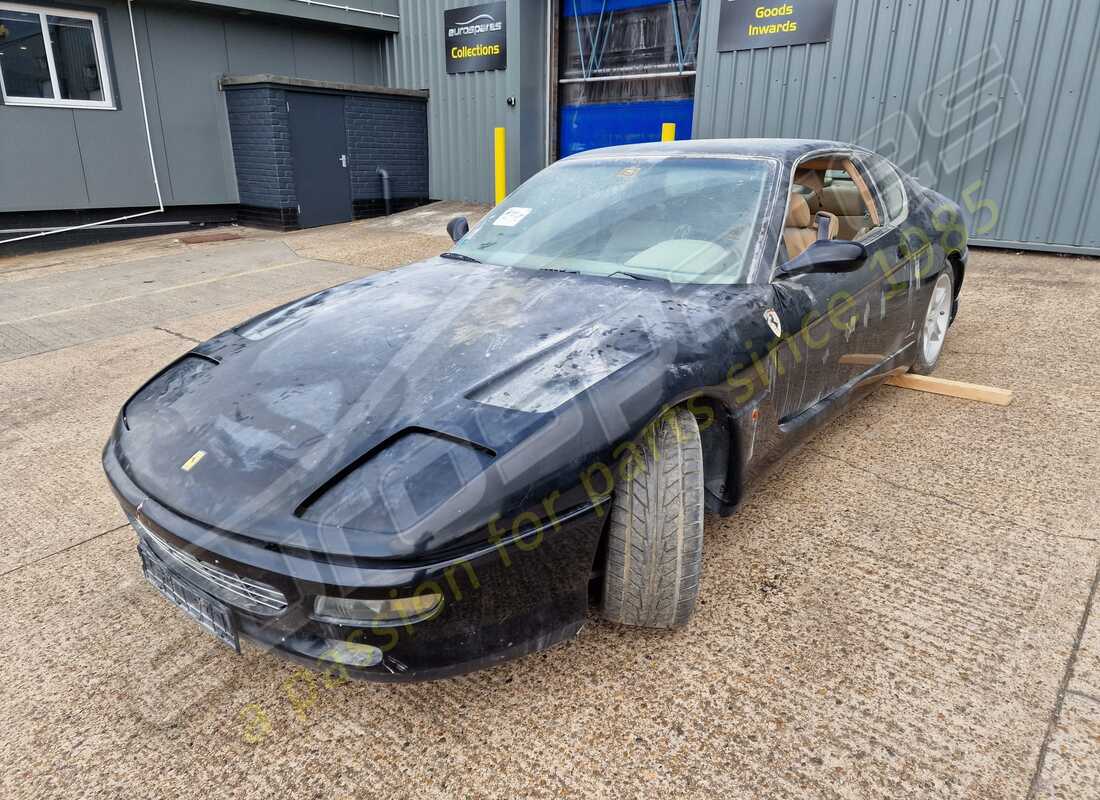 ferrari 456 gt/gta in preparazione per lo smantellamento presso eurospares