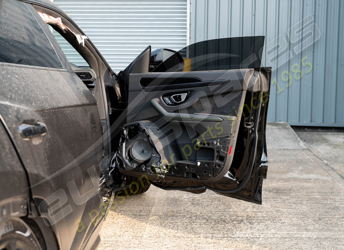 lamborghini urus (2022) con 11402, in preparazione per lo smantellamento #14