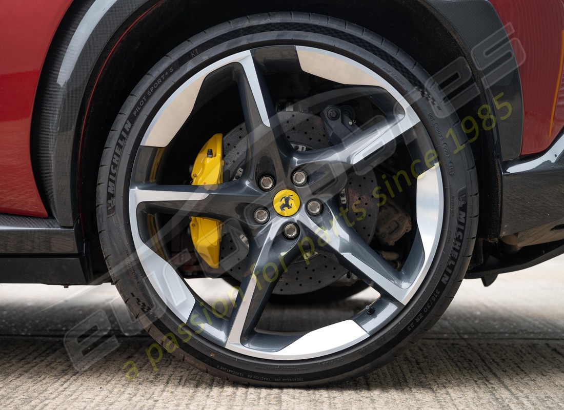 ferrari purosangue con 1454 miglia, in preparazione per lo smantellamento di #30