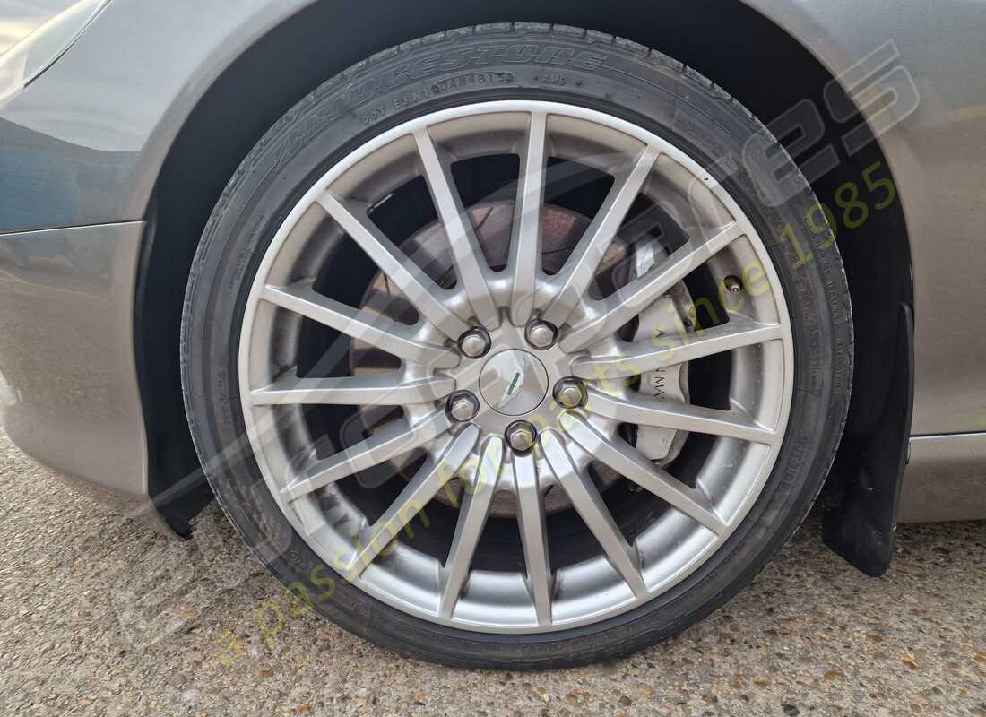 aston martin db9 (2007) con 102,483 miles, in preparazione per lo smantellamento di #19