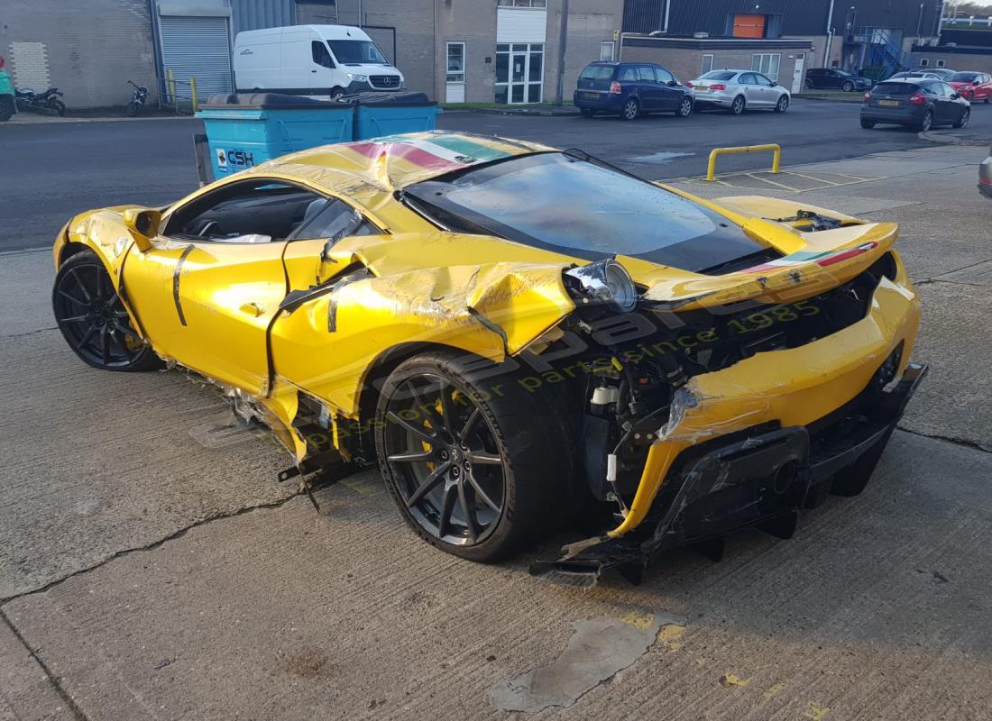 ferrari 488 pista con 482 miglia, in preparazione per lo smantellamento di #3