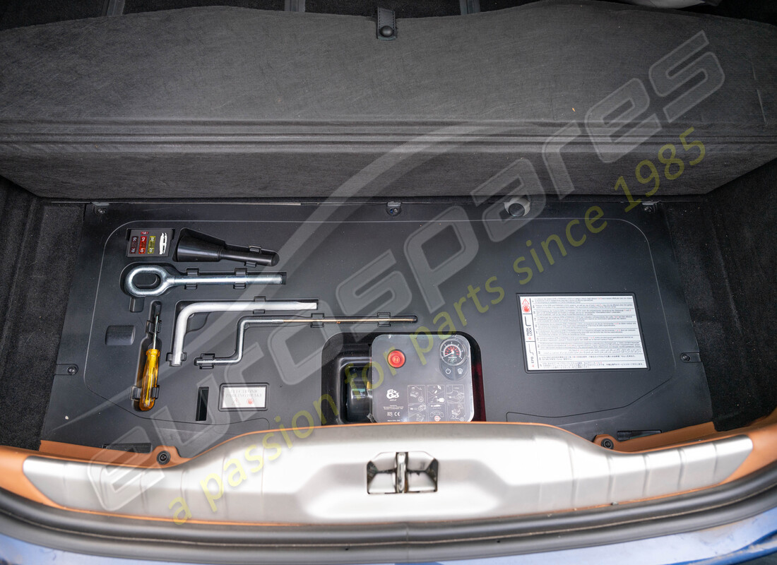 ferrari gtc4 lusso (rhd) con tbc, in preparazione per lo smantellamento di #19