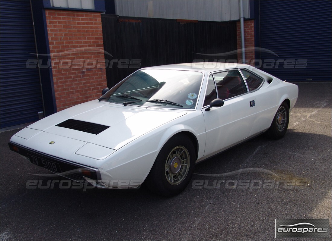 ferrari 308 gt4 dino (1976) con 68,108 miles, in preparazione per lo smantellamento di #2