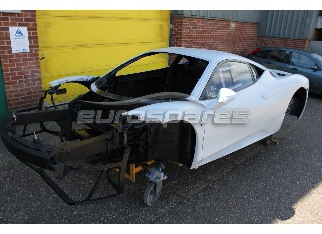 ferrari 458 challenge con sconosciuto, in preparazione per lo smantellamento di #3