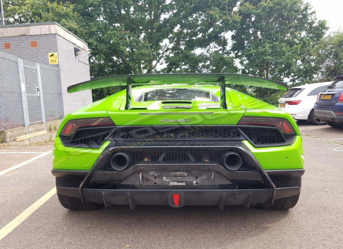 lamborghini performante coupe (2018) con 6,976 miles, in preparazione per lo smantellamento di #4