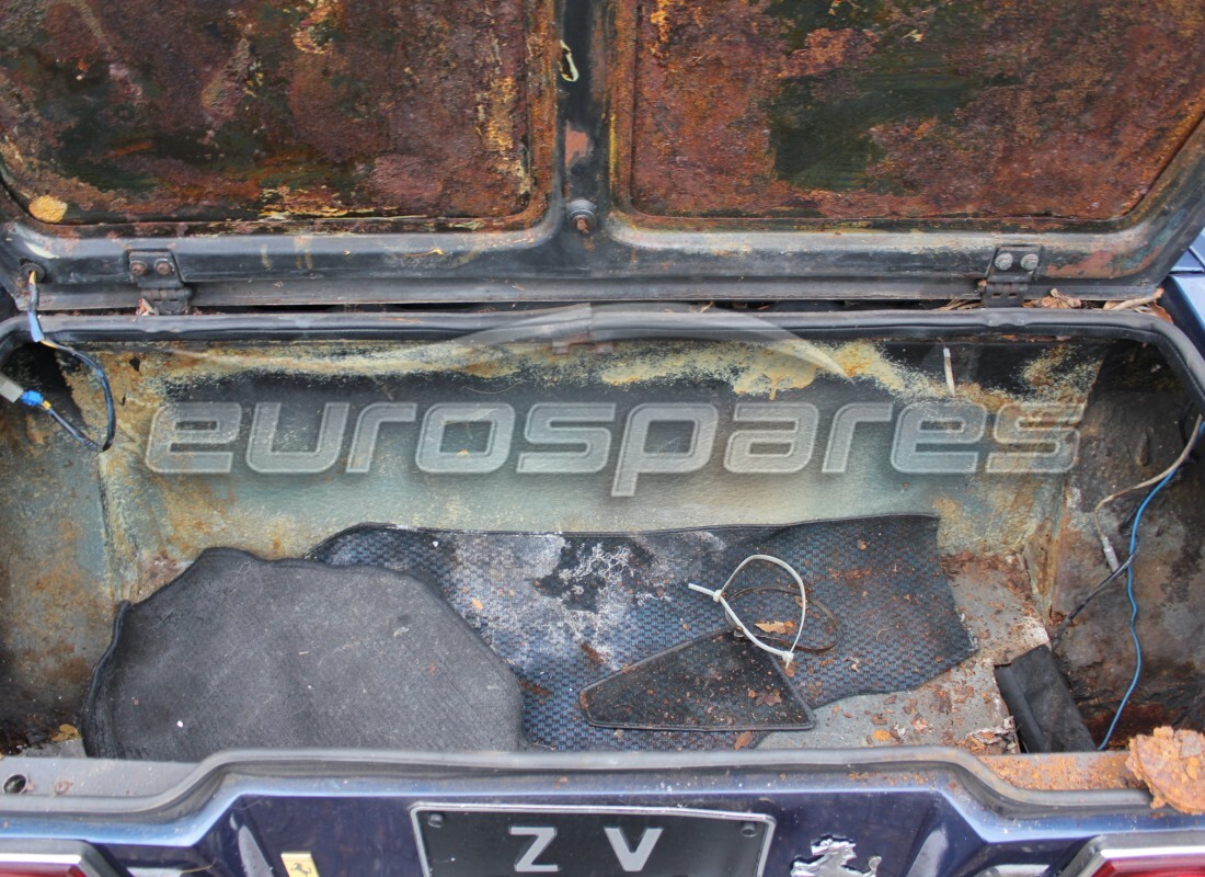 ferrari 308 gt4 dino (1979) con 37,003 miles, in preparazione per lo smantellamento di #8