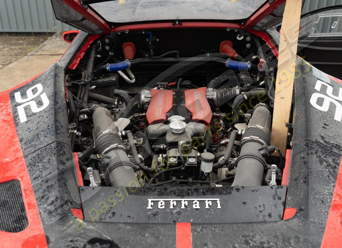 ferrari 488 challenge con 3900km, in preparazione per lo smantellamento di #24