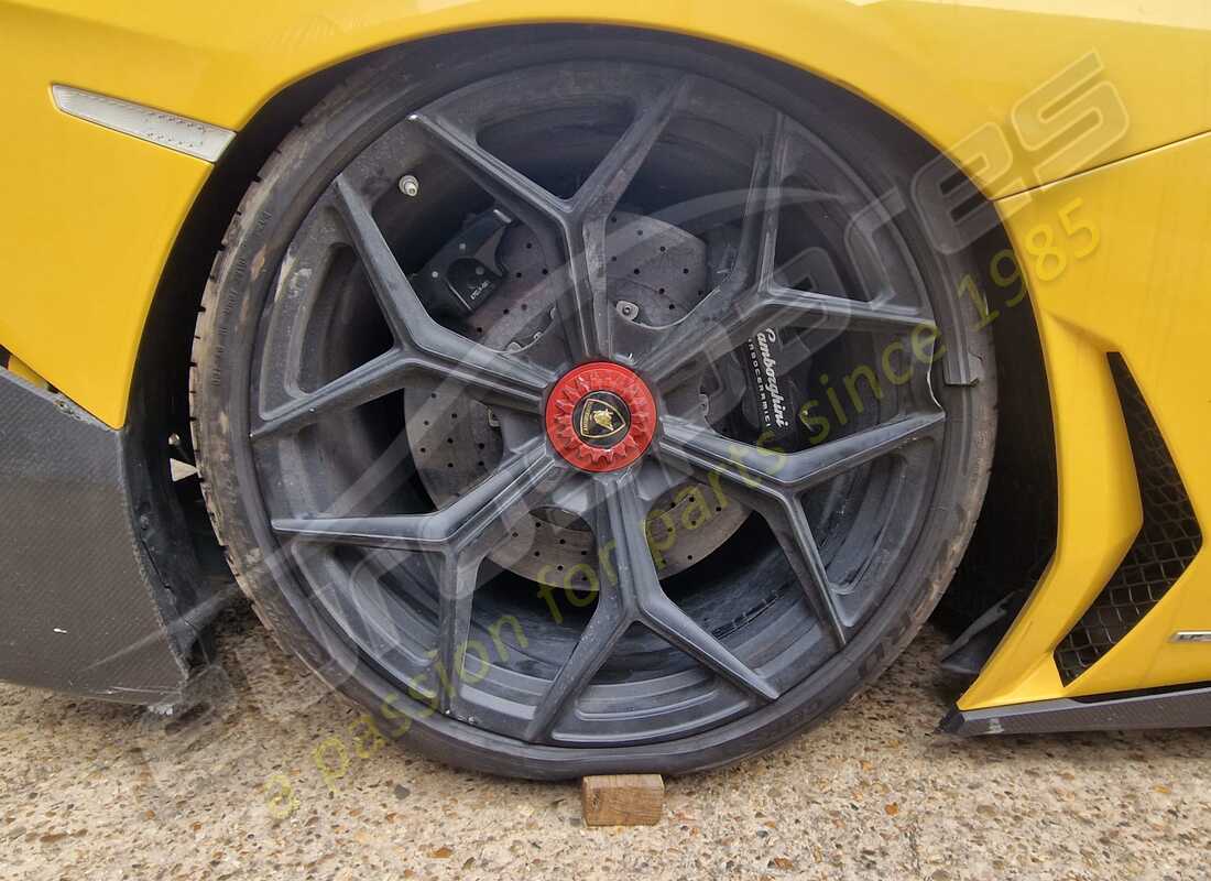 lamborghini 2016 (lp750-4 sv coupe) con 6,468 miles, in preparazione per lo smantellamento di #27