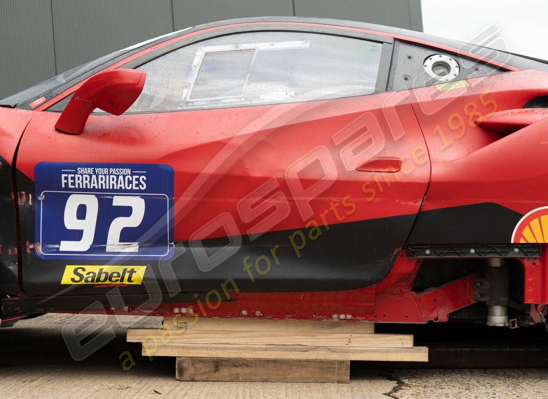 ferrari 488 challenge con 3900km, in preparazione per lo smantellamento di #9