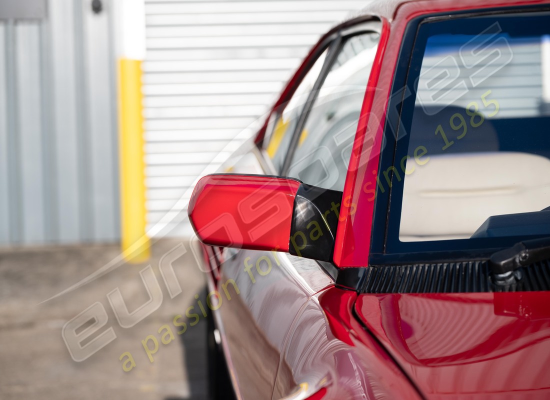 ferrari mondial 3.2 qv (1987) con 83223, in preparazione per lo smantellamento di #18
