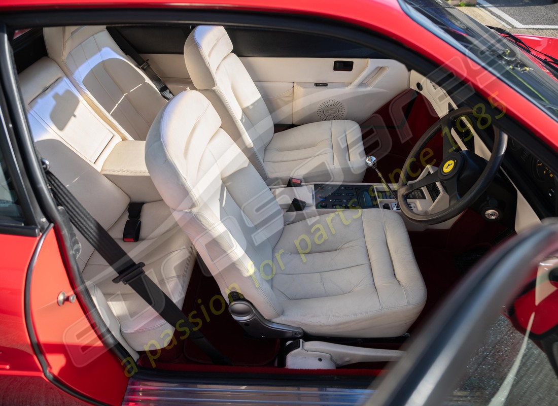 ferrari mondial 3.2 qv (1987) con 83223, in preparazione per lo smantellamento di #10