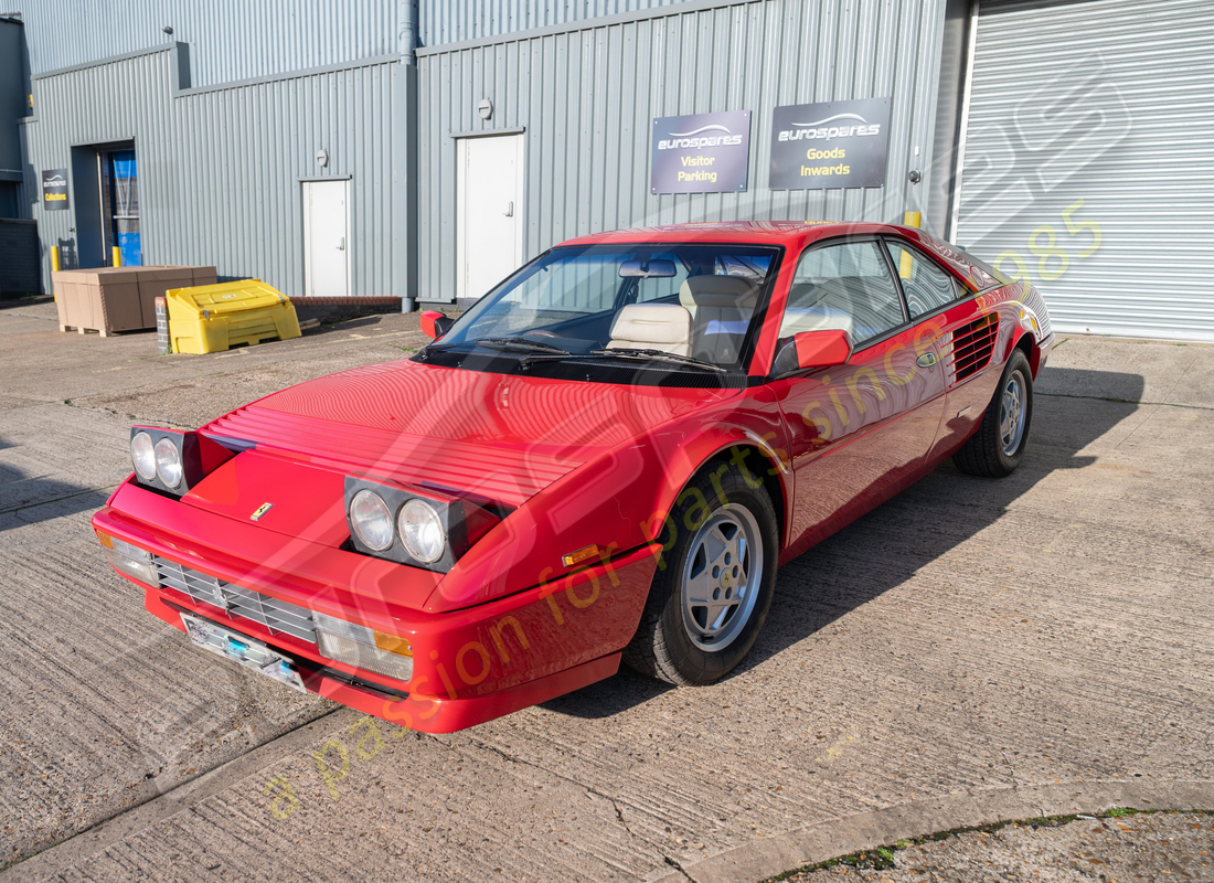 ferrari mondial 3.2 qv (1987) con 83223, in preparazione per lo smantellamento di #1