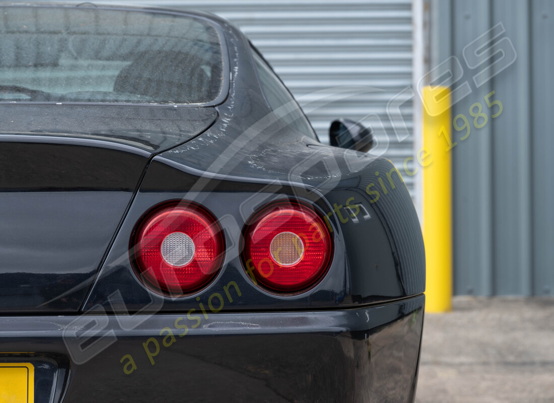 ferrari 550 maranello con 122523, in preparazione per lo smantellamento di #27