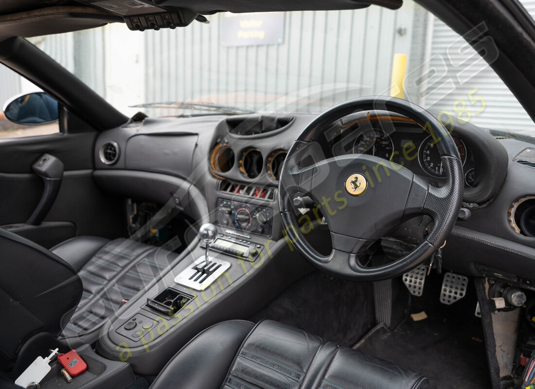 ferrari 550 maranello con 122523, in preparazione per lo smantellamento di #14