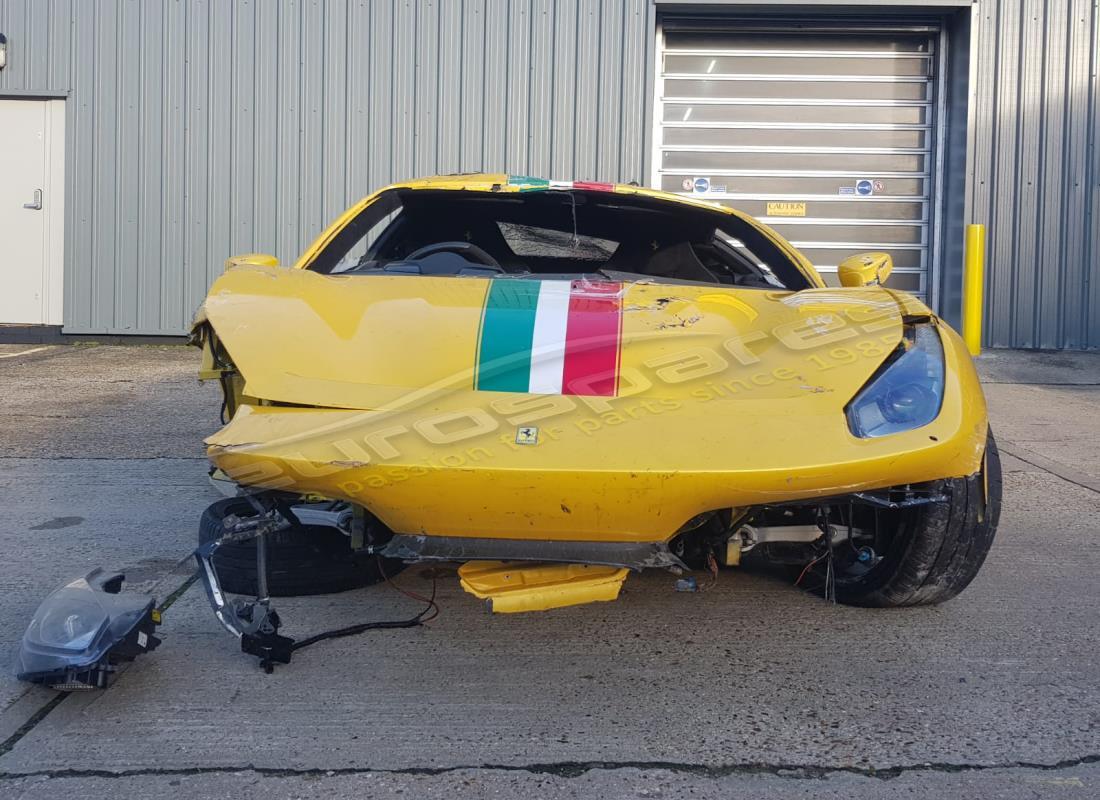 ferrari 488 pista con 482 miglia, in preparazione per lo smantellamento di #8
