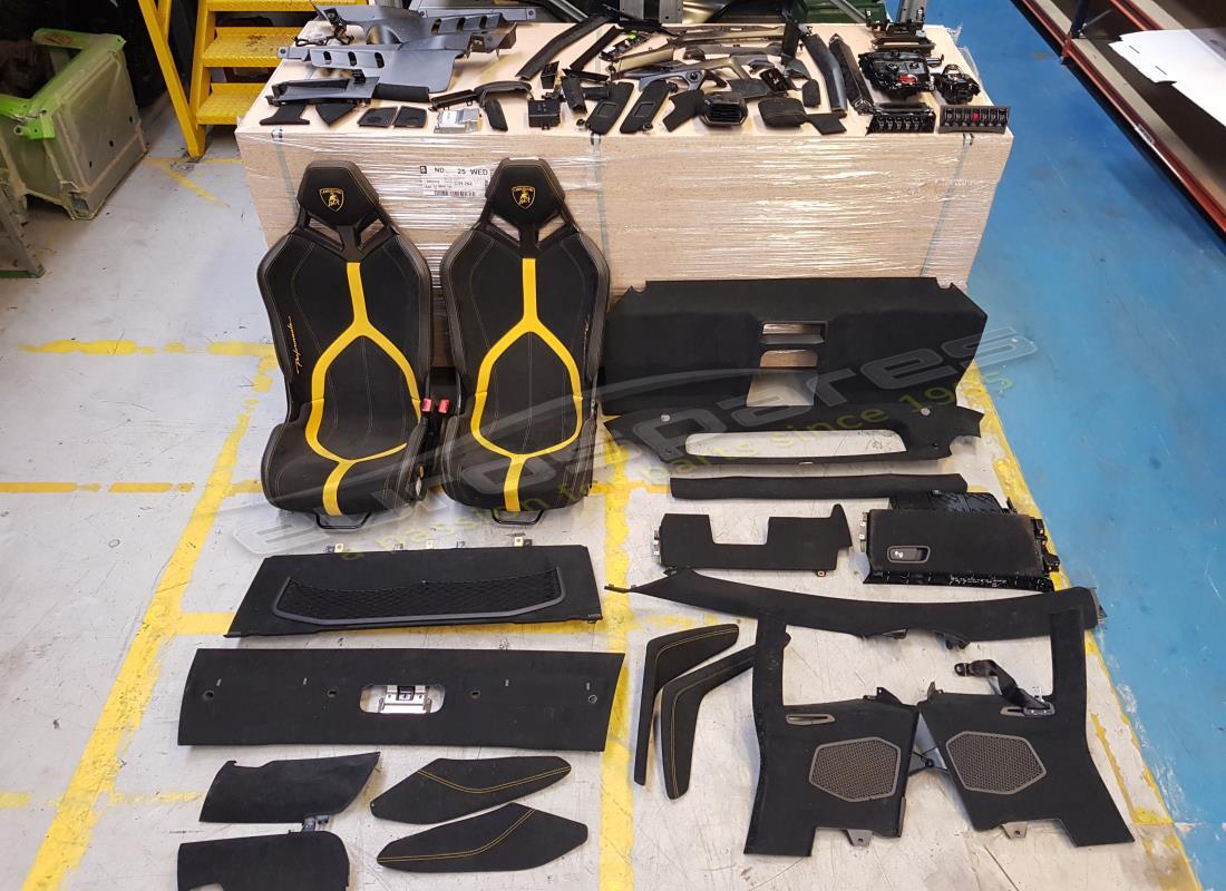 lamborghini 2018 (performante coupe) con 0 miglia, in preparazione per lo smantellamento di #10