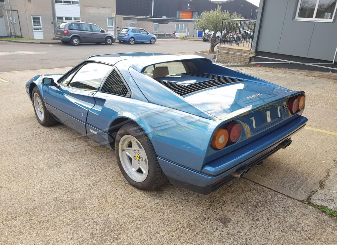ferrari 328 (1988) con 66,645 miles, in preparazione per lo smantellamento di #3