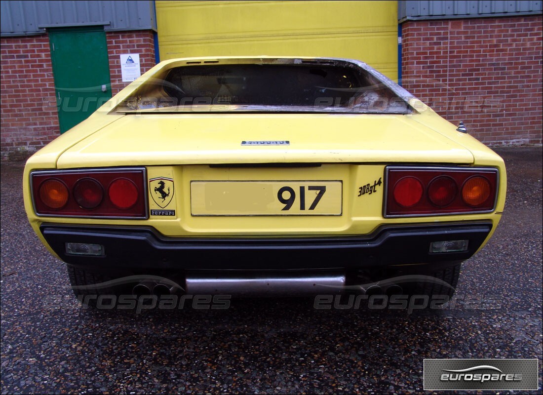 ferrari 308 gt4 dino (1976) con 26,000 miles, in preparazione per lo smantellamento di #3