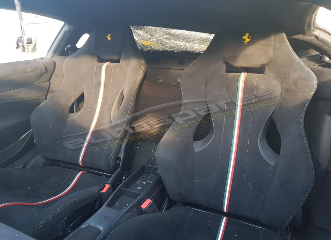 ferrari 488 pista con 482 miglia, in preparazione per lo smantellamento di #10