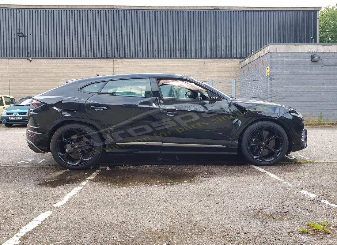 lamborghini urus (2019) con 7,805 miles, in preparazione per lo smantellamento di #6