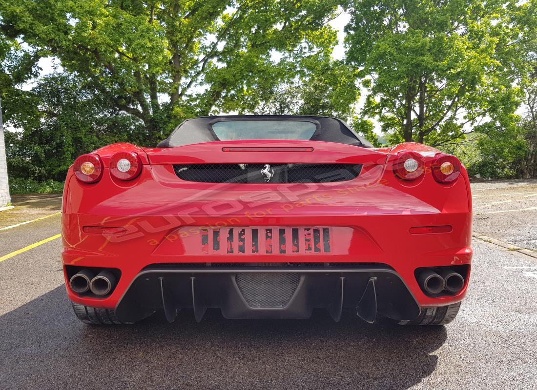 ferrari f430 spider (rhd) con sconosciuto, in preparazione per lo smantellamento di #4