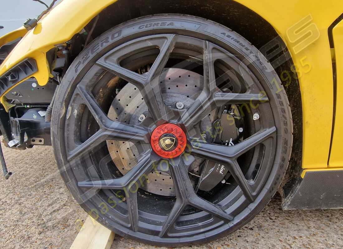 lamborghini 2016 (lp750-4 sv coupe) con 6,468 miles, in preparazione per lo smantellamento di #25