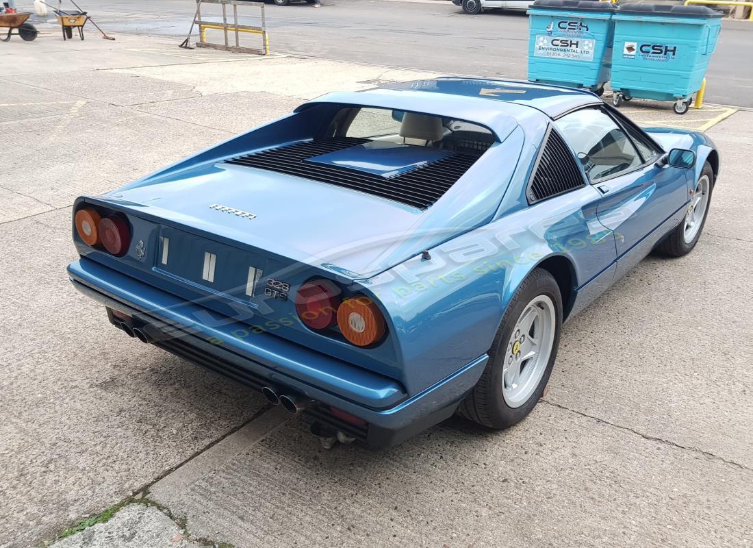 ferrari 328 (1988) con 66,645 miles, in preparazione per lo smantellamento di #5