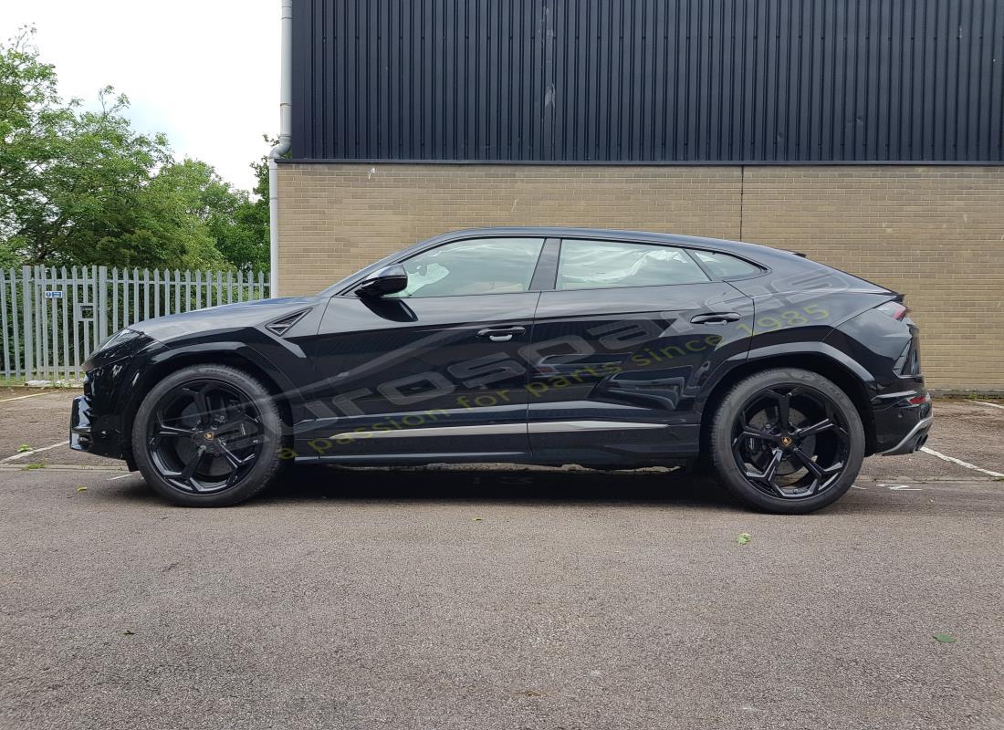 lamborghini urus (2019) con 7,805 miles, in preparazione per lo smantellamento di #2