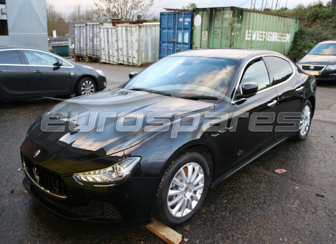 maserati qtp. v6 3.0 tds 250bhp 2014 in preparazione per lo smantellamento presso eurospares