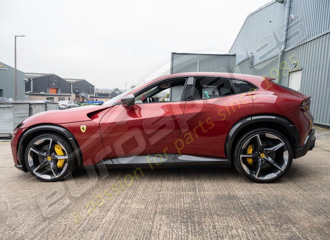 ferrari purosangue con 1454 miglia, in preparazione per lo smantellamento di #2