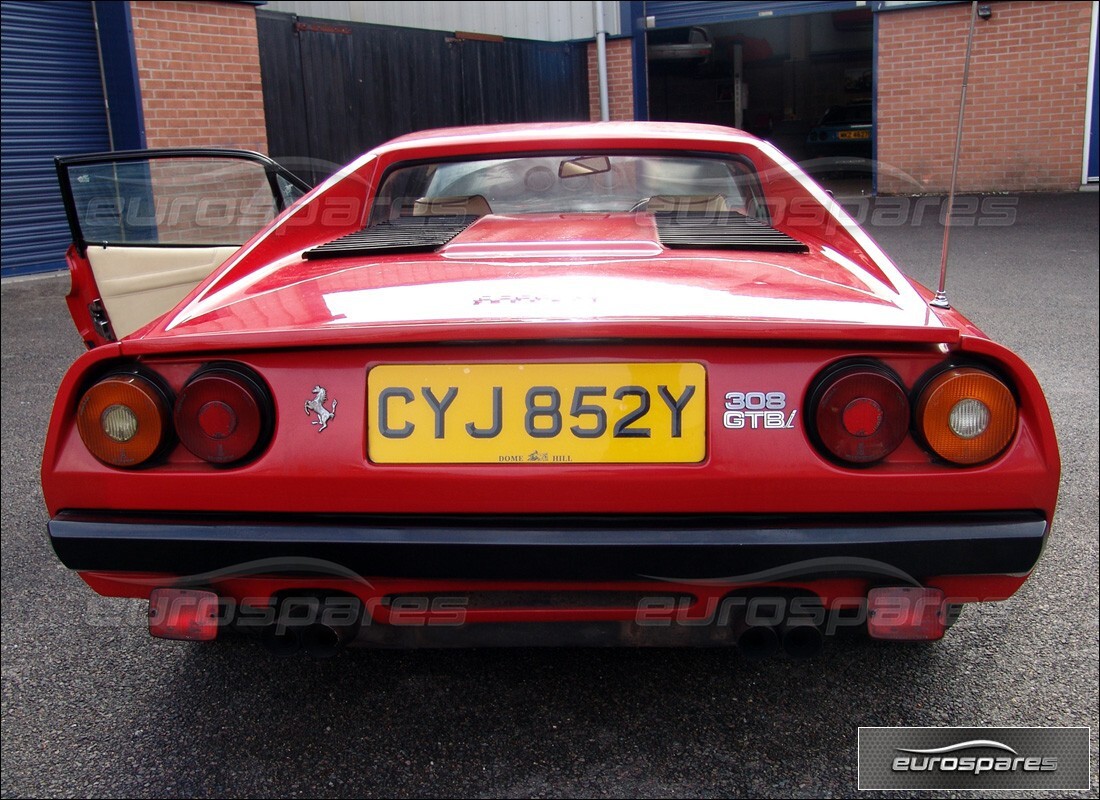 ferrari 308 (1981) gtbi/gtsi con 89,000 miles, in preparazione per lo smantellamento di #5