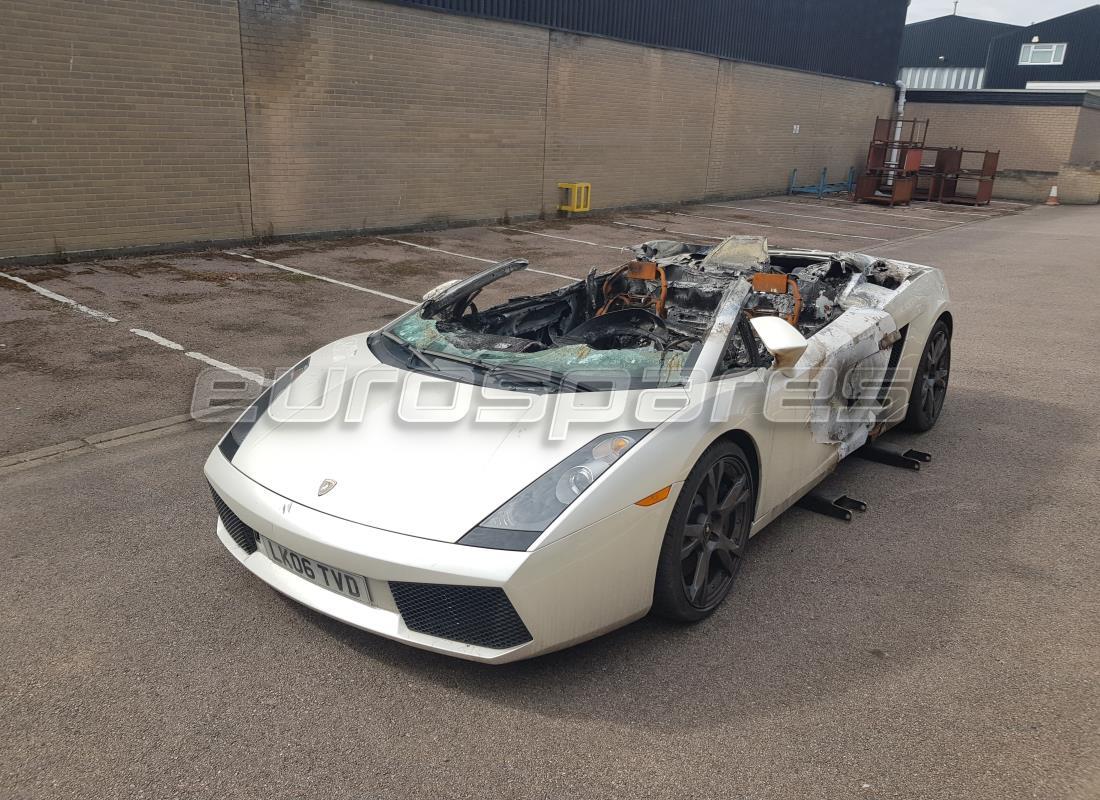 lamborghini gallardo coupe (2006) con sconosciuto, in preparazione per lo smantellamento di #1