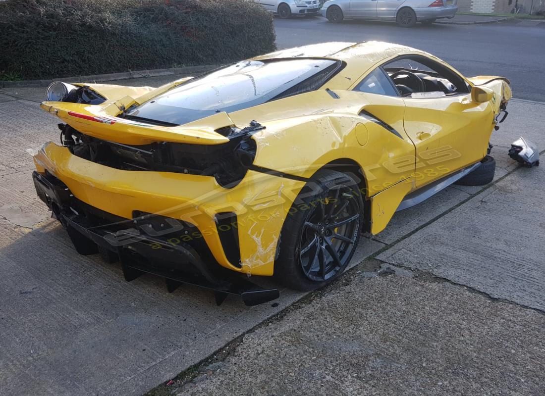 ferrari 488 pista con 482 miglia, in preparazione per lo smantellamento di #7