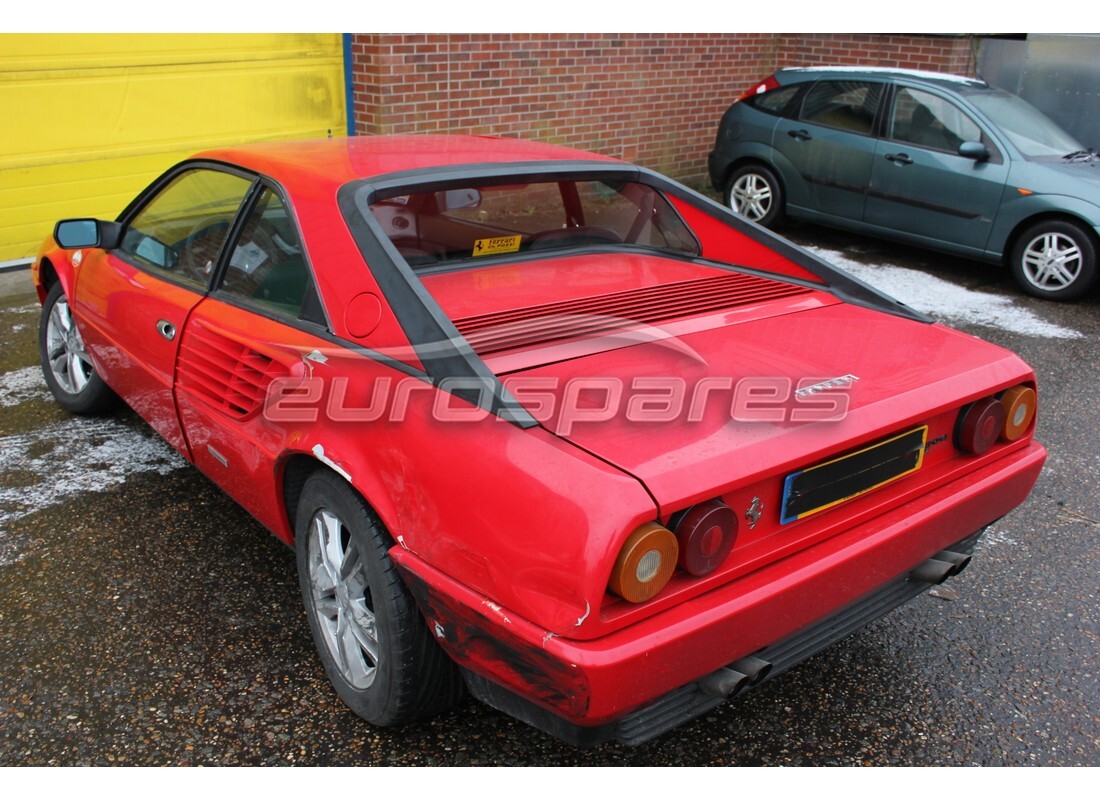 ferrari mondial 3.2 qv (1987) con 33,554 chilometri, in preparazione per lo smantellamento #3