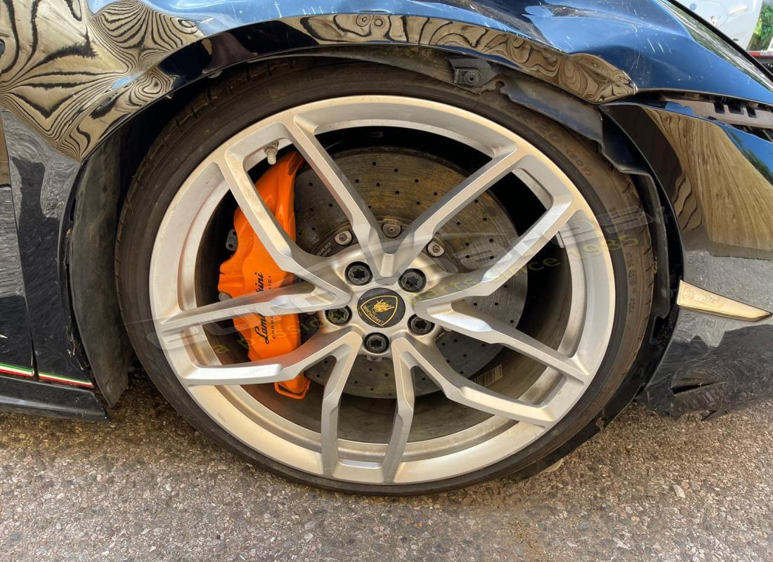 lamborghini performante spyder (2019) con 1,589 miles, in preparazione per lo smantellamento di #13