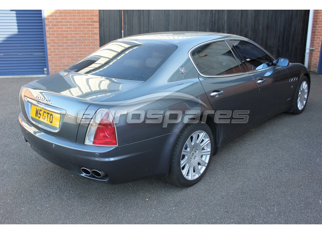 maserati qtp. (2003) 4.2 con 108,000 miles, in preparazione per lo smantellamento di #4