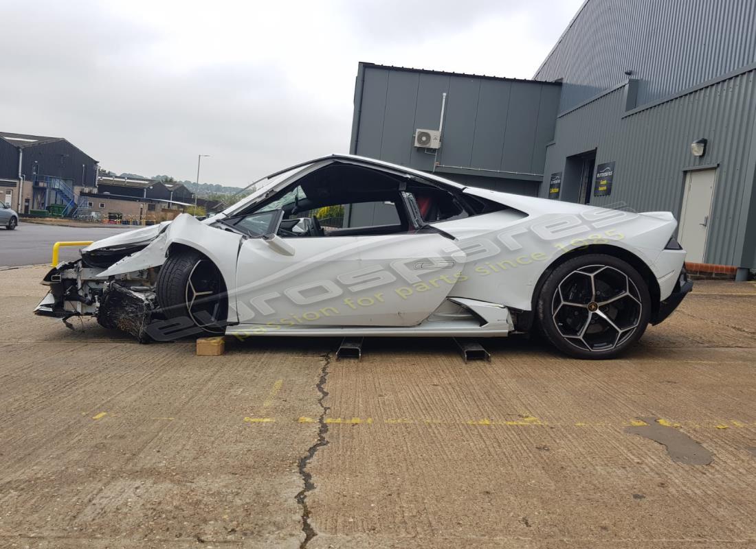 lamborghini evo coupe (2020) con 5,552 miles, in preparazione per lo smantellamento di #2