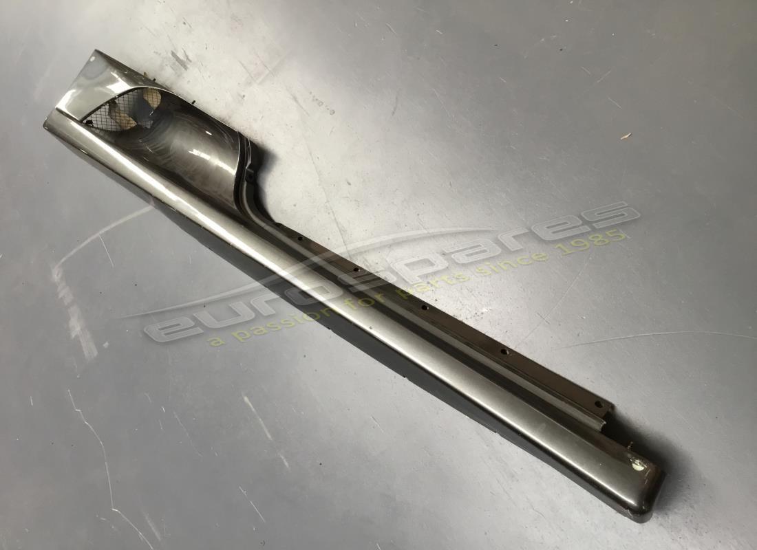 RIVESTIMENTO SOTTOPORTA DX USATO Ferrari . NUMERO PARTE 69831610 (1)